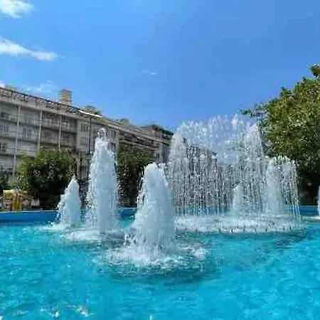 Penthouse Archeol Musiem, 3bdr, Big Balcony, Wifi 200 Mbps Fiber * Athen