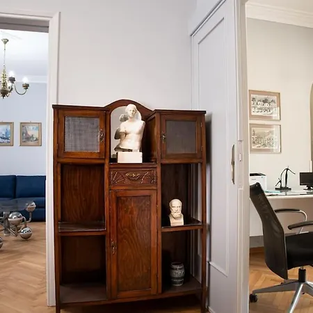 Penthouse Archeol Musiem, 3bdr, Big Balcony, Wifi 200 Mbps Fiber Lejlighed *